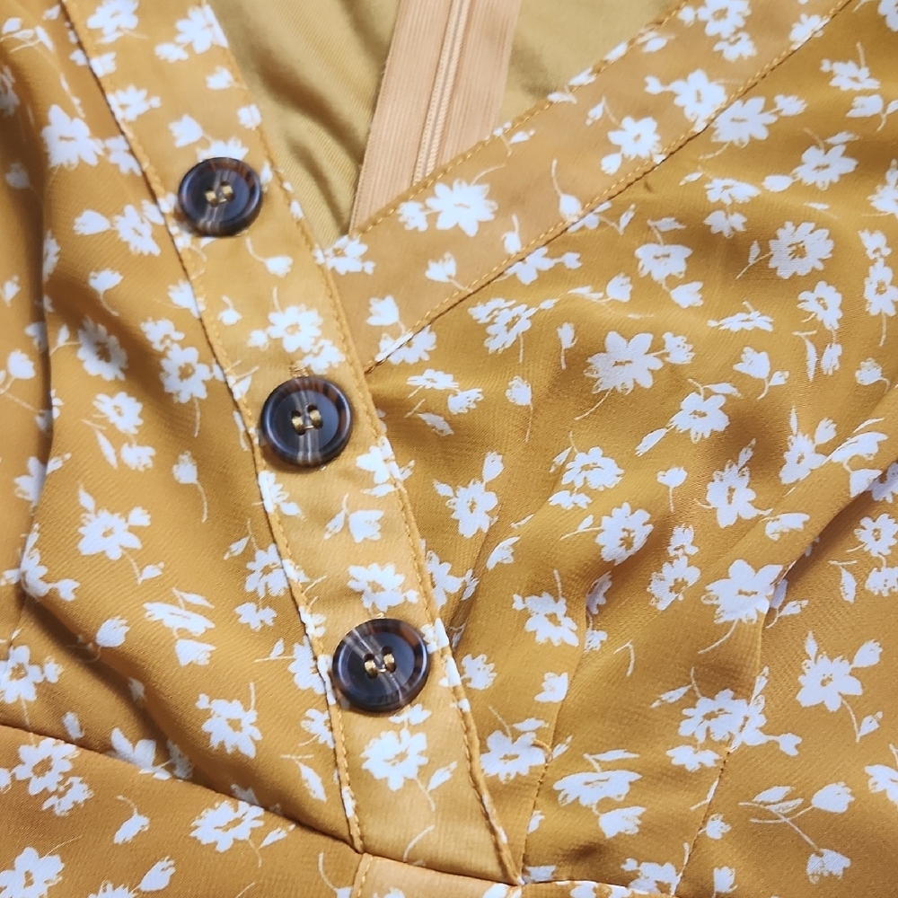 essue Mustard Yellow Floral Button-Front Midi Dress - Picture 3 of 11